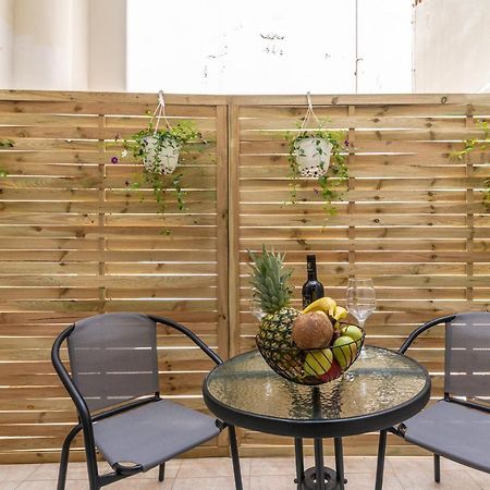 Central Apartment Next To The Beachfront Heraklion  Екстер'єр фото
